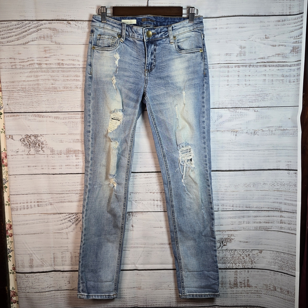 Kut from the Kloth Catherine Boyfriend Jeans Size 2 Distressed Light Wash